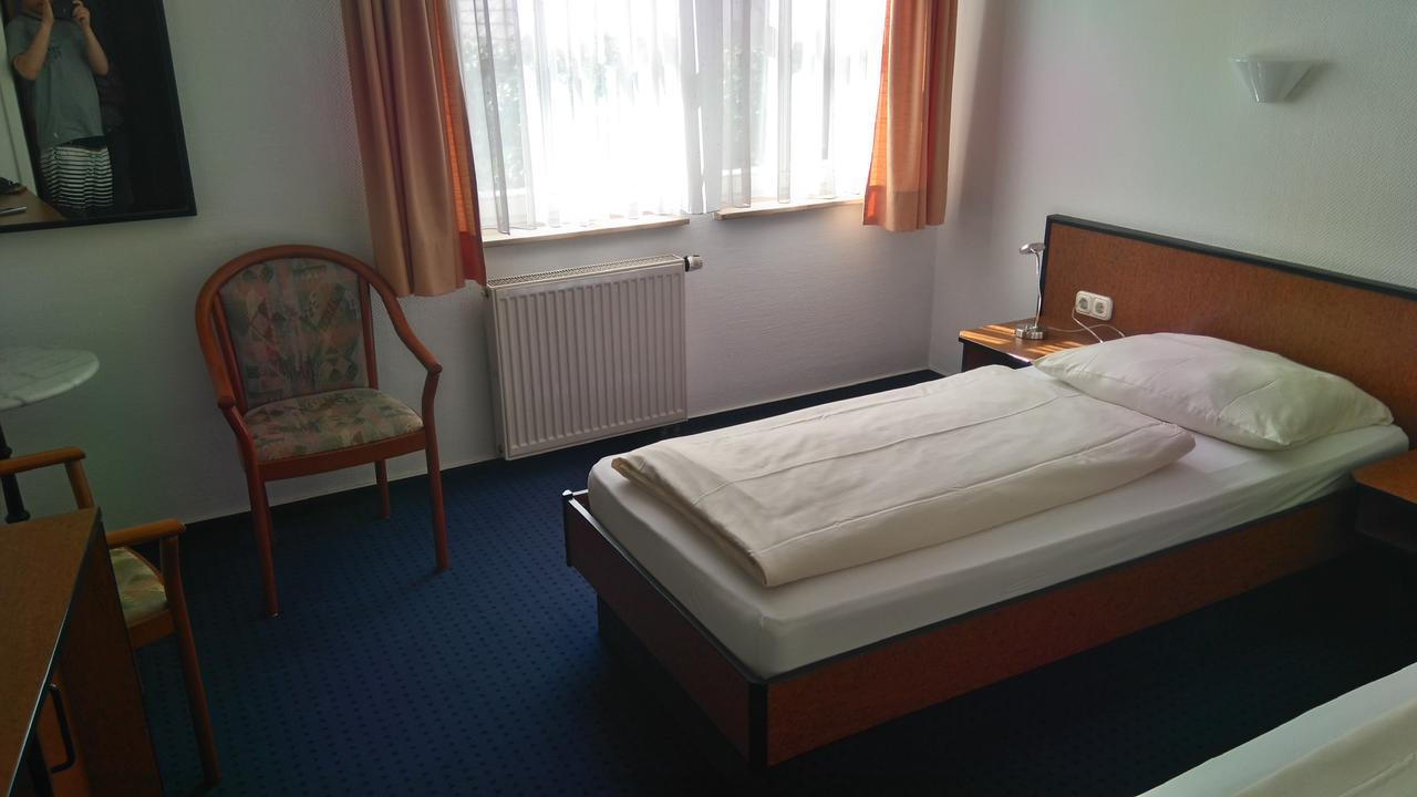 Hotel Loewensteiner Hof Haus Am Neuplatz فيرتهايم المظهر الخارجي الصورة
