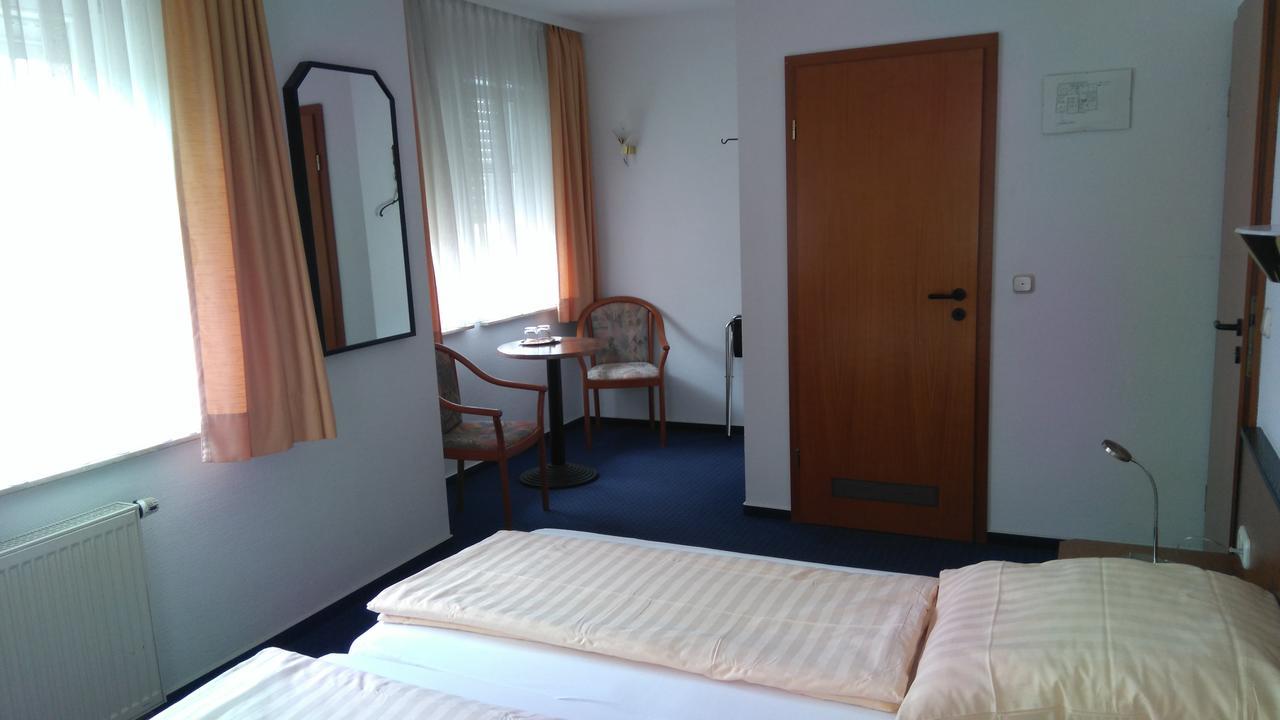 Hotel Loewensteiner Hof Haus Am Neuplatz فيرتهايم المظهر الخارجي الصورة